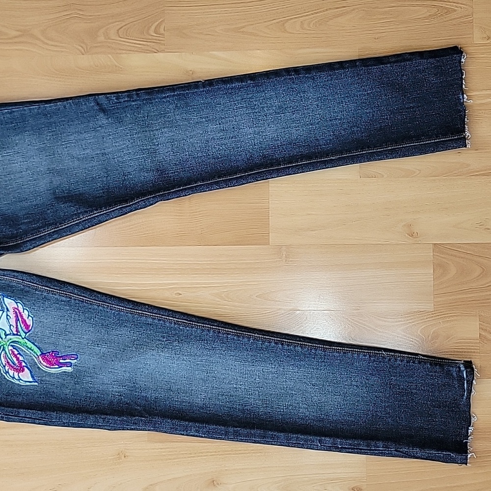 Ed Hardy by Christian Audigier Embroidered Tattoo Raw Hem Jeans - Picture 4 of 12